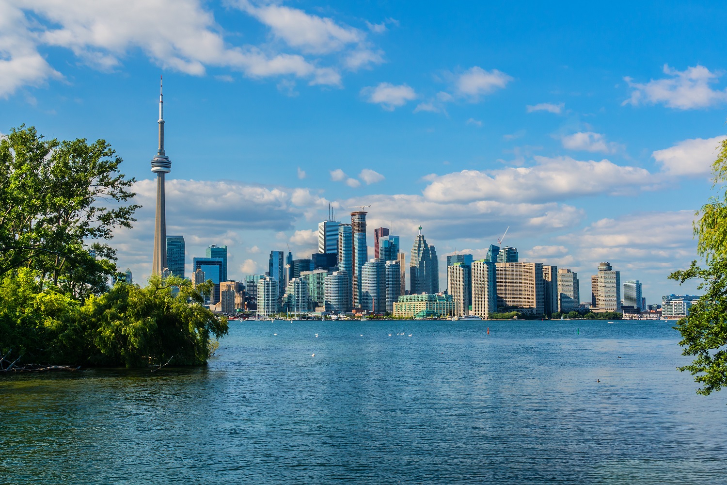 canada_toronto_lago_ontario_credito_shutterstock_697487212-1.jpg